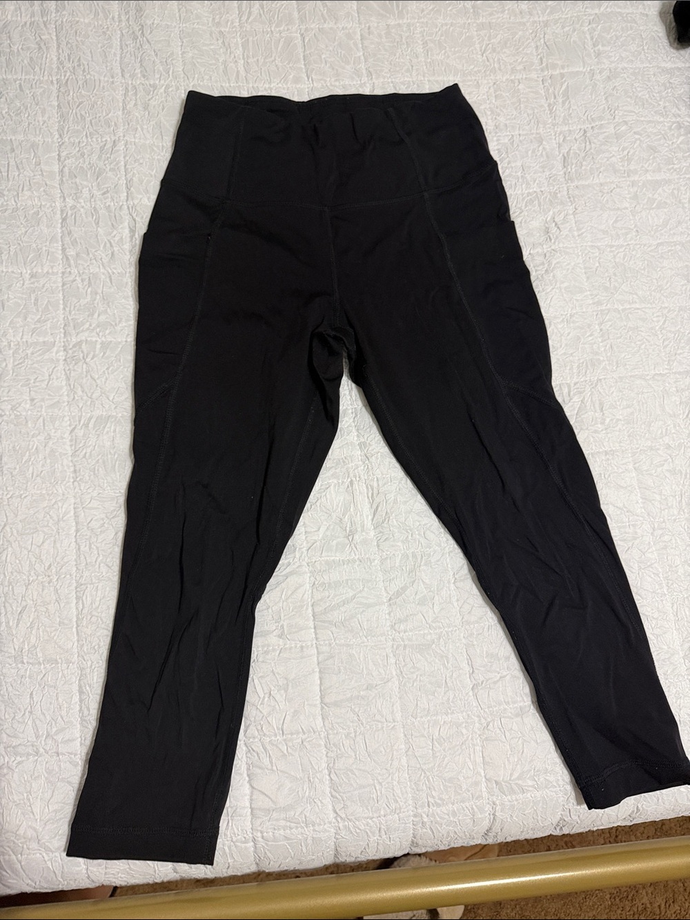 Black High-Waist Performance Capri Leggings
